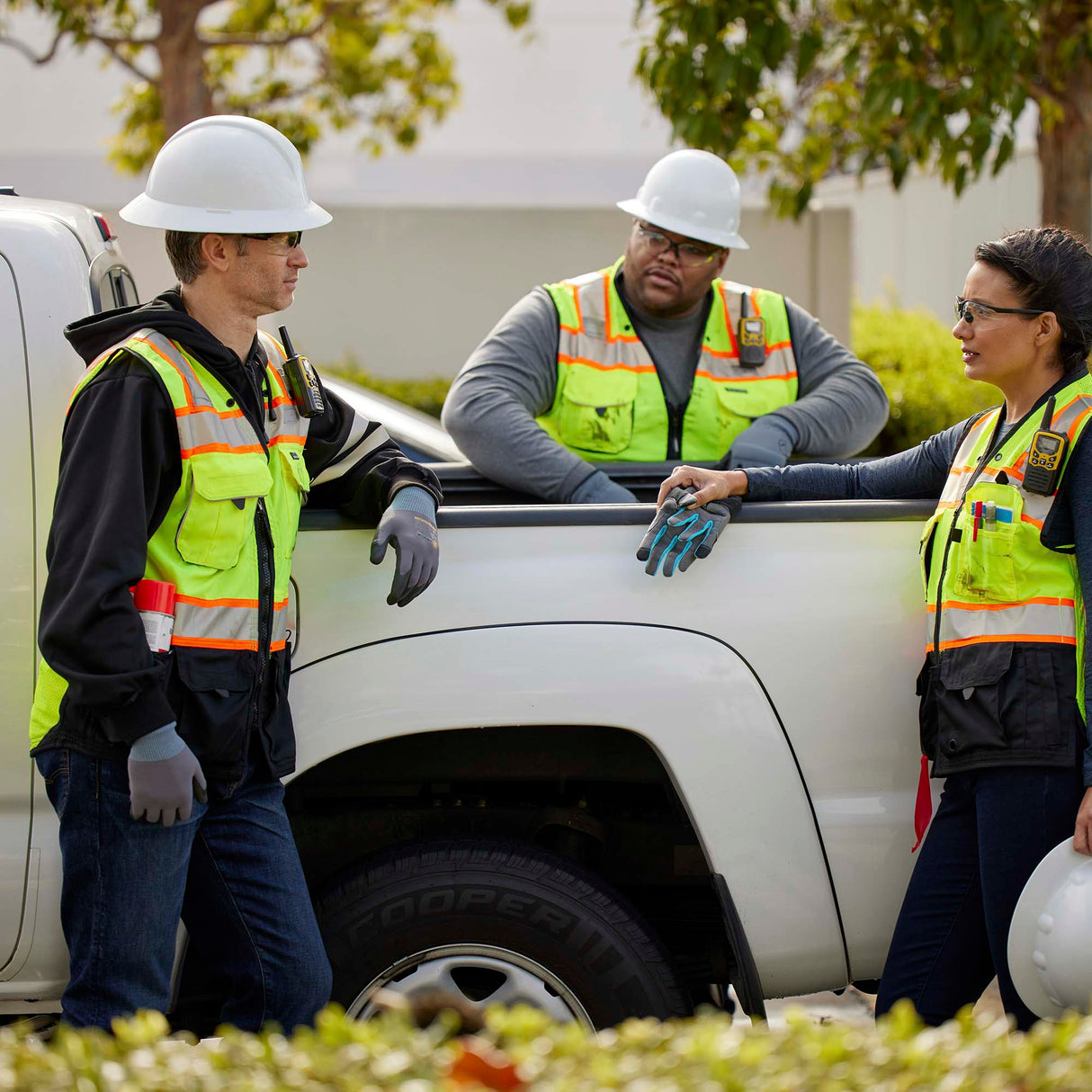 Kishigo S5002 Black Series Surveyor Safety Vest - Yellow/Lime
